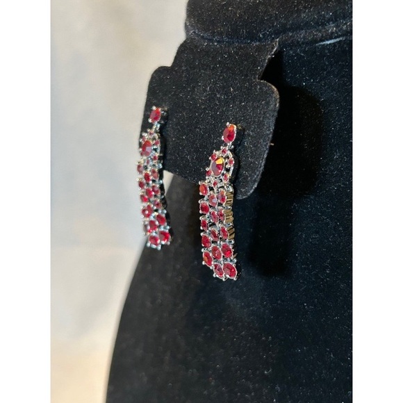 Givenchy red crystal earrings and necklace set. No box or tags. Great condition - Picture 3 of 7